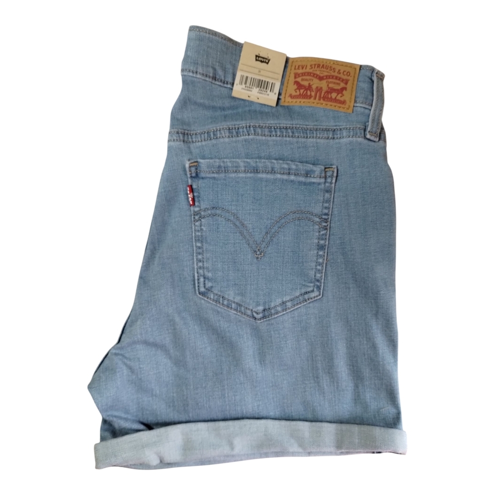 NWT Levi's Women's Light Blue Denim Shorts Size 31 - Picture 2 of 7